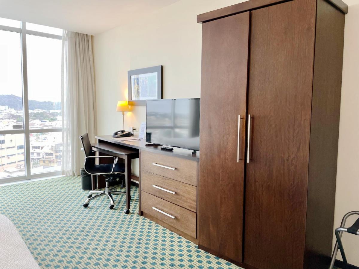 Courtyard By Marriott Guayaquil Hotel Kültér fotó